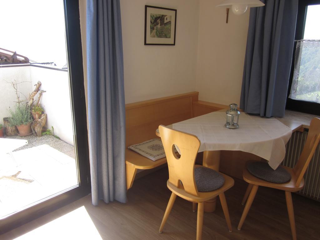 Gasthof Zum Roessl San Genesio Atesino Room photo